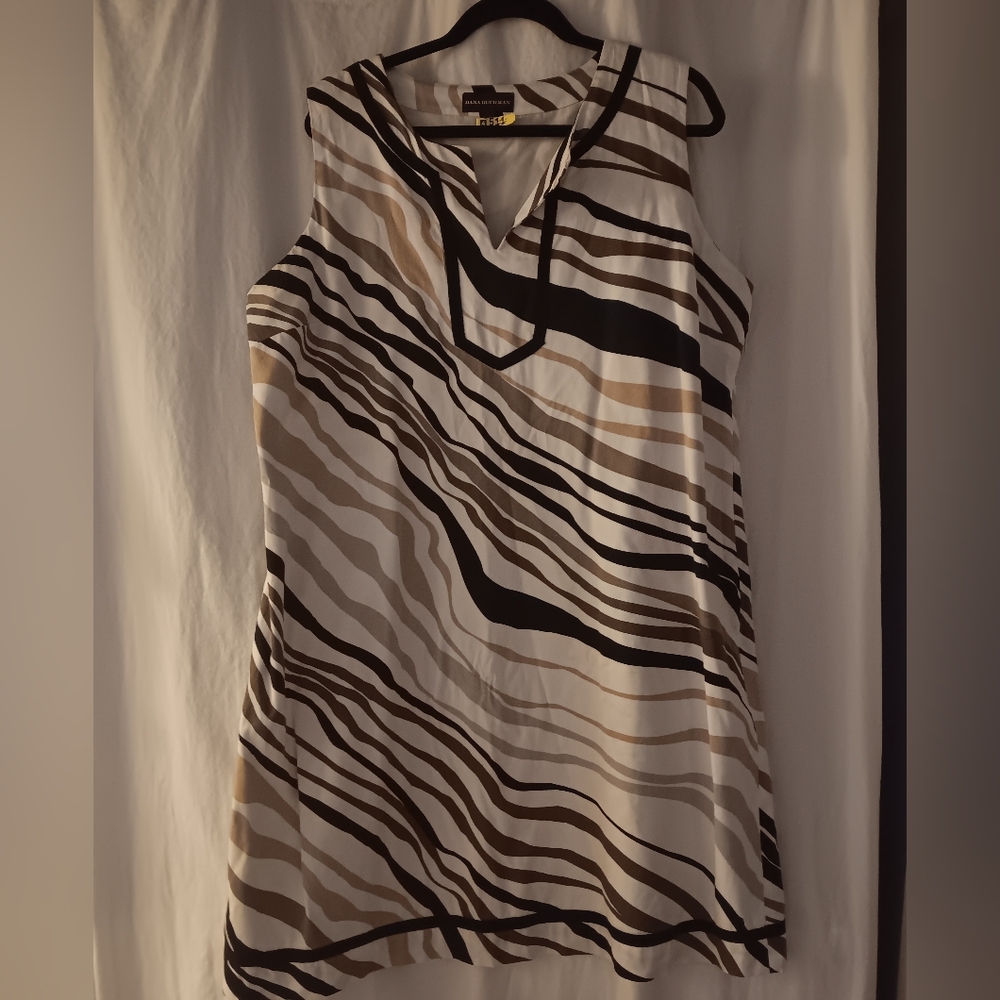Dana Buchman Sleeveless dress